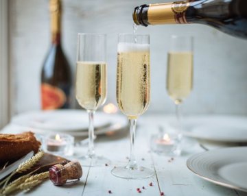 Crémant, zdroj: https://www.bordeaux.com Crémant, zdroj: https://www.bordeaux.com