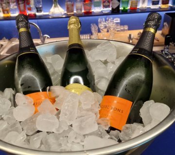 BIO Cava Reserva a Grand Cru Champagne na začátek BIO Cava Reserva a Grand Cru Champagne na začátek