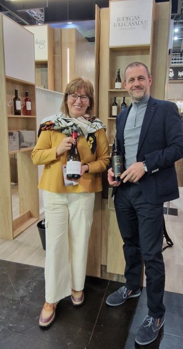 Bodegas Loli Casado a majitelka Loli. Mimořádná mineralita jejich vín charakterizuje oblast Rioja Alavesa.