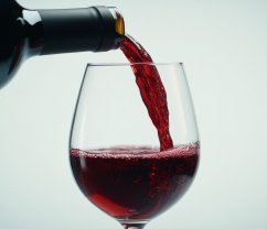 Degustace výběr červené, Zdroj: https://www.vecteezy.com/free-photos