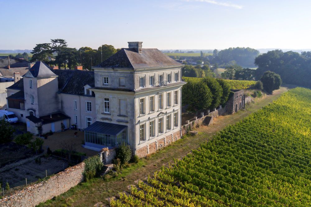 Zámeček Chateau d'Avrillé, sídlo vinařství
